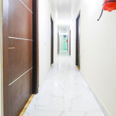 Hotel O Ansh Residency Делхи Екстериор снимка