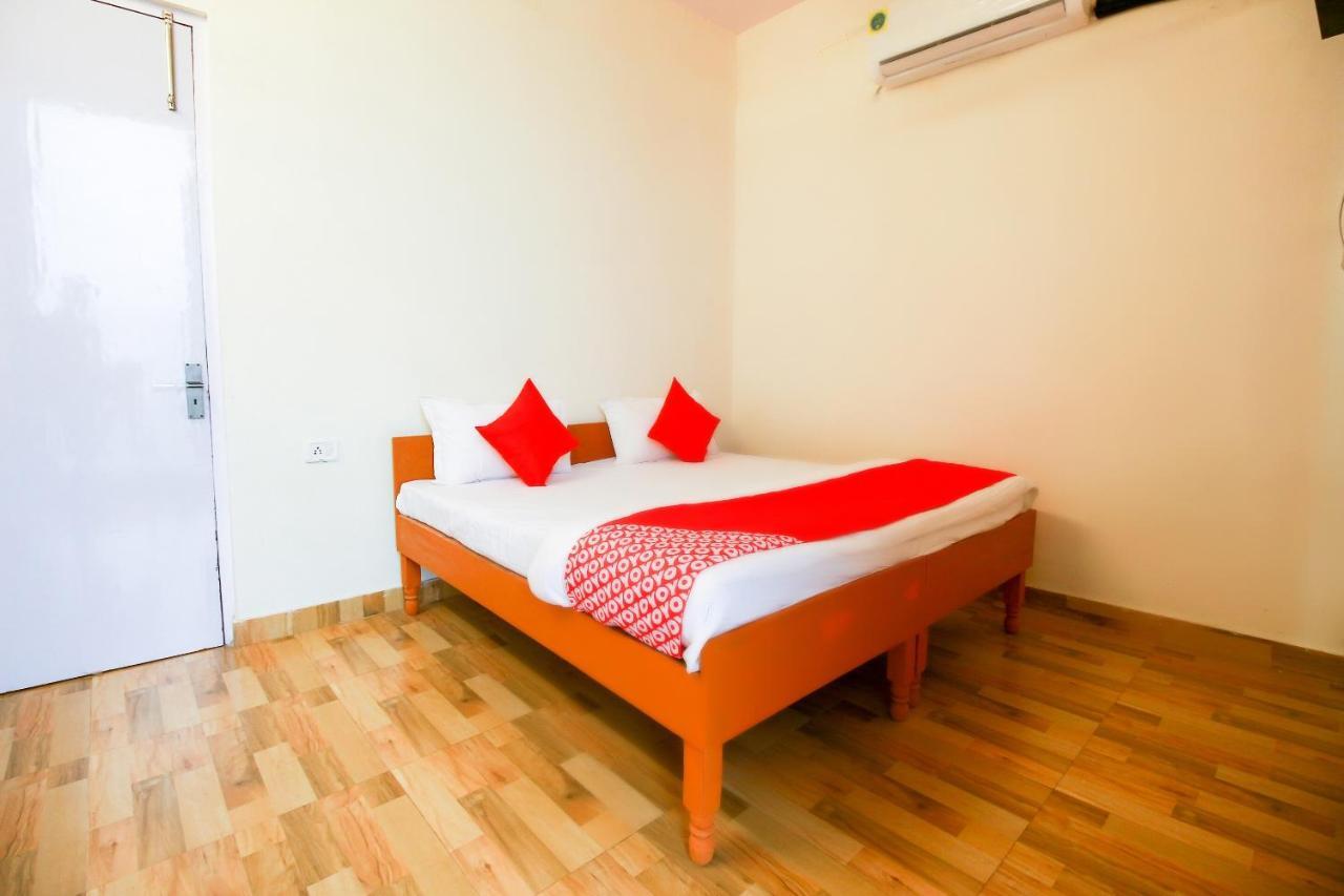 Hotel O Ansh Residency Делхи Екстериор снимка
