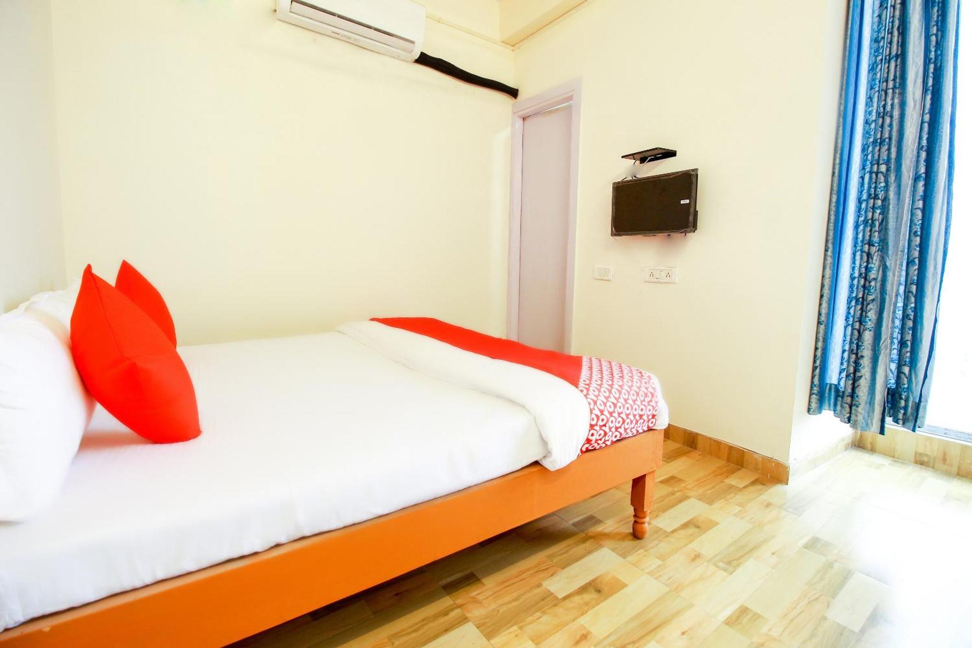 Hotel O Ansh Residency Делхи Екстериор снимка