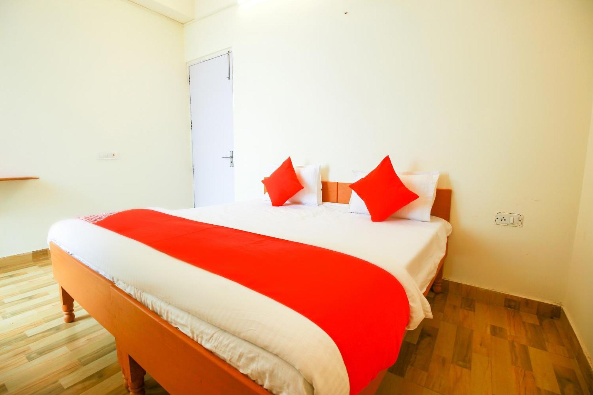 Hotel O Ansh Residency Делхи Екстериор снимка