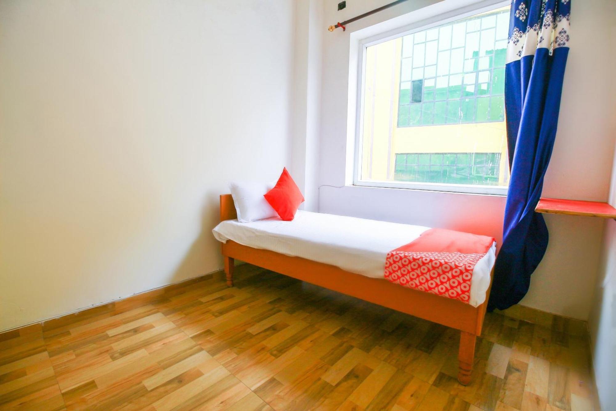 Hotel O Ansh Residency Делхи Екстериор снимка